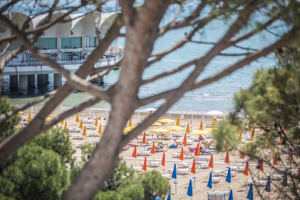 Hotel Luna Lignano Sabbiadoro Luaran gambar